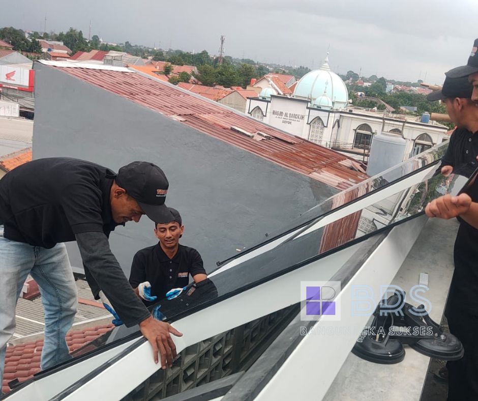 Jasa Cuci Atap Kaca Kanopi